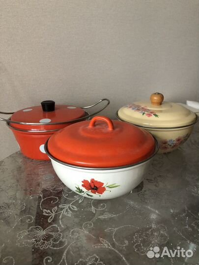 Кастрюля эмалированная