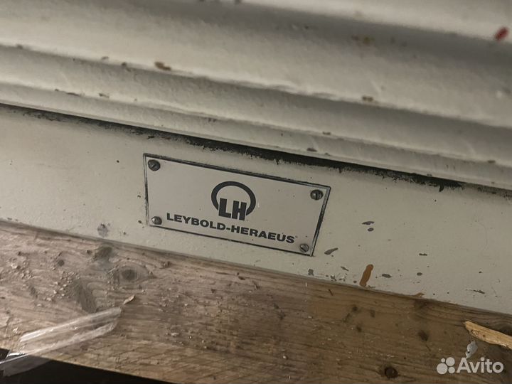 Золотниковый вакуумный насос Leybold DK 200