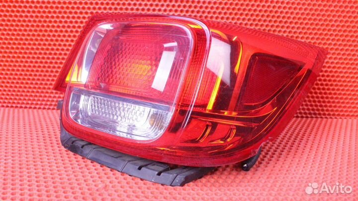 Фонарь задний правый Chevrolet Malibu V300 LE9 231