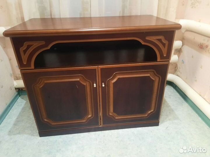 Тумба под телевизор