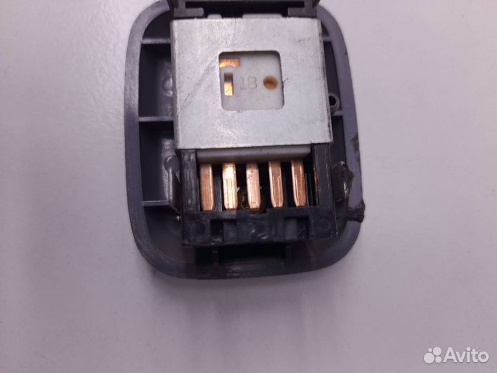 Кнопка стеклопод зад лев Daihatsu Gran Move 2000