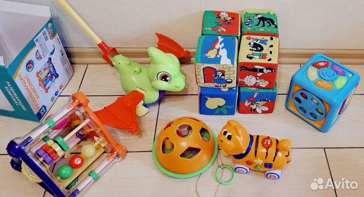 Развивающие игрушки пакетом