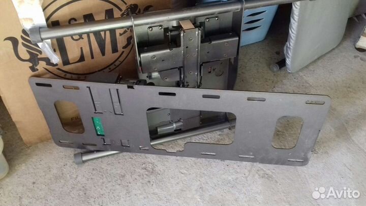 Кронштейн для телевизора