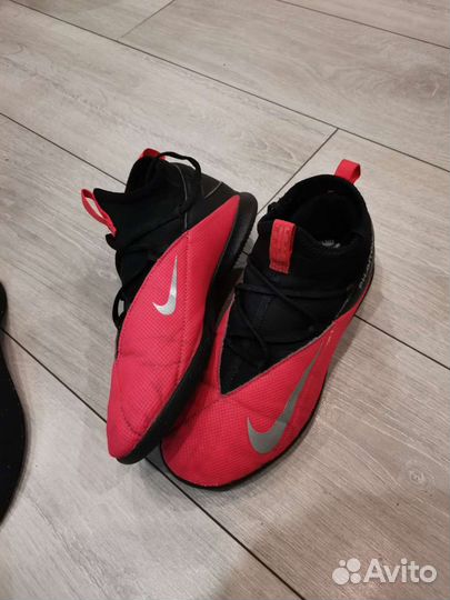 Футбольные бутсы