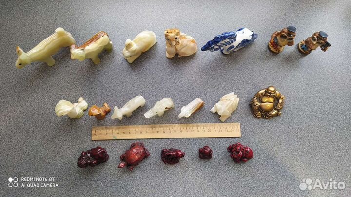 Сувениры из оникса, гжель и др