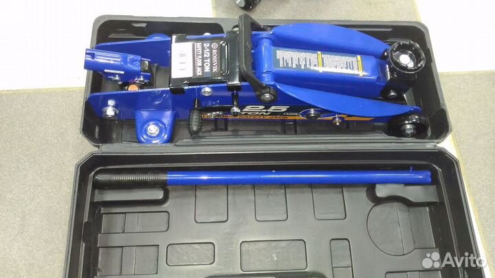 Домкрат подкатной Rossvik V2.5 с фиксатором, 2,5т