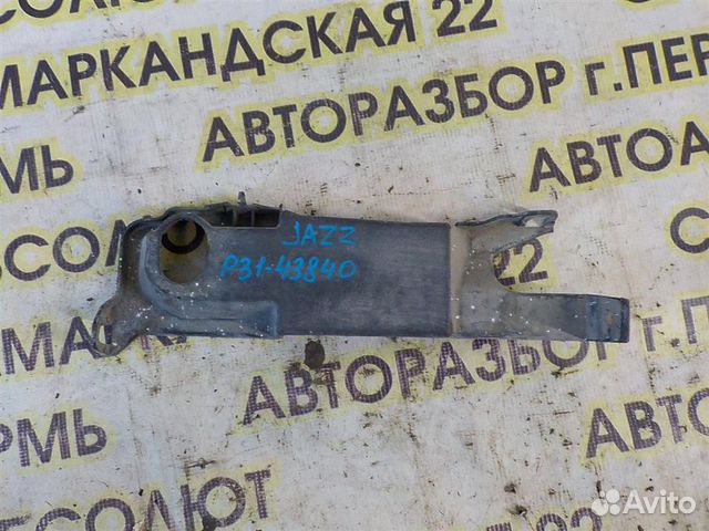 Кронштейн радиатора Honda Jazz I 2001-2007