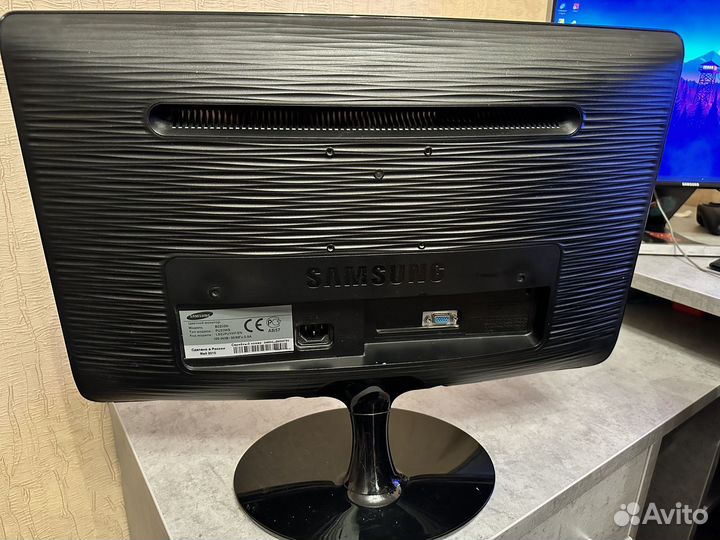 Монитор Samsung syncmaster b2230