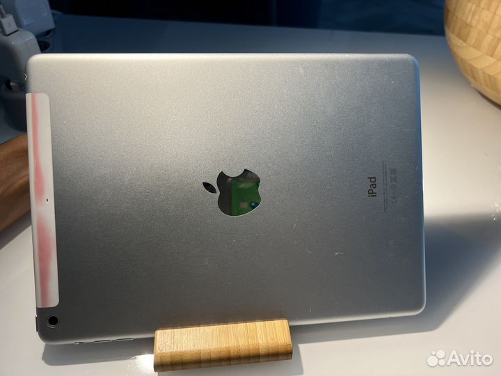 iPad air 64 gb (wifi + cellular)