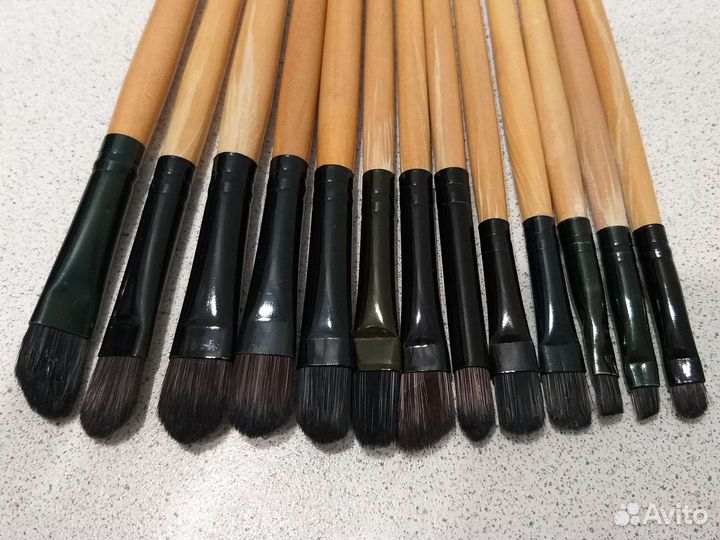 Набор кисточек для макияжа