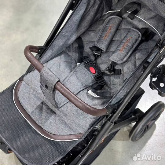 Коляска новая