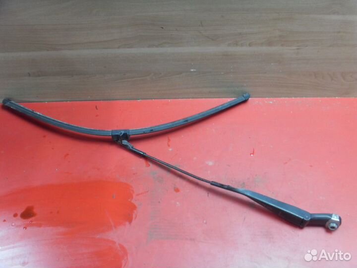 Поводок стеклоочистителя 2208201744 Mercedes W220