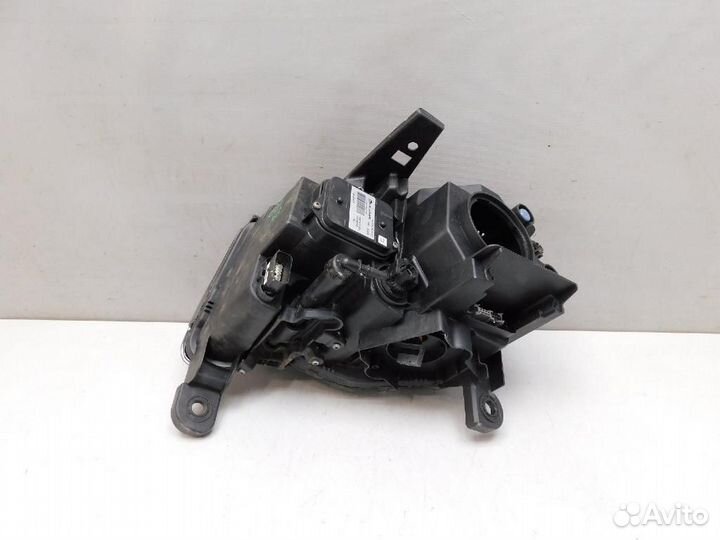 Фара правая Jeep Grand Cherokee