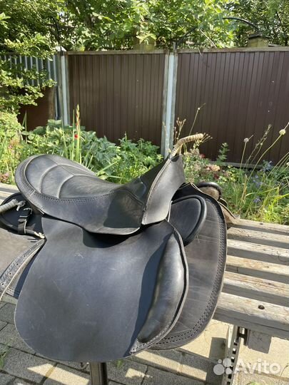 Седло для лошади
