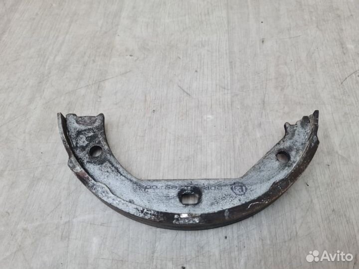 Колодки ручника Bmw 3 E90 N52B30A 2005