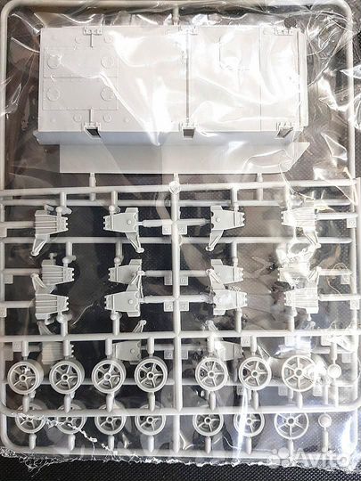 Сборная модель танка 1 35