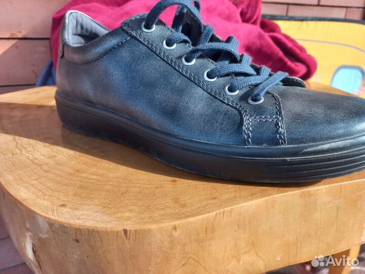 Продаю новую обувь от фирмы 