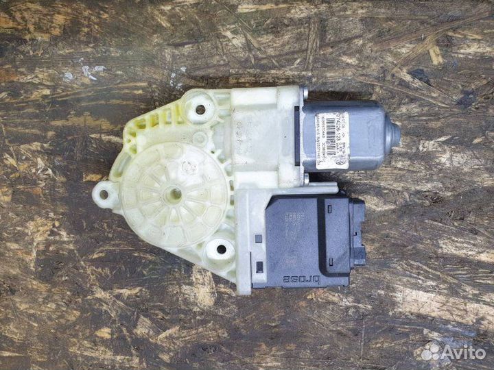 Моторчик стеклоподъемника Volkswagen Passat B6