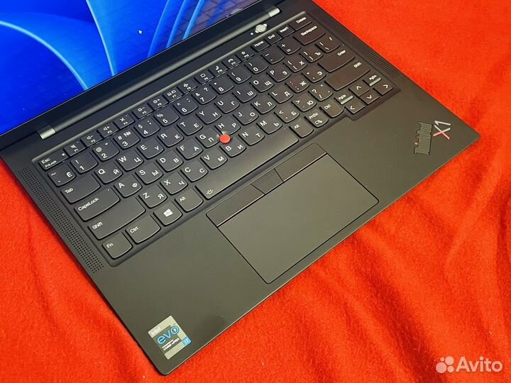 Ноутбук Lenovo X1 Carbon Gen 9 (4К экран)