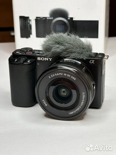 Sony ZV-E10 + Sony 16-50mm (kit)