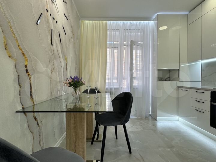 2-к. квартира, 58 м², 4/10 эт.