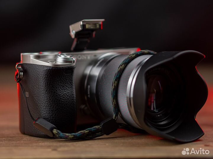 Sony Alpha a6000 + 18-55 OSS