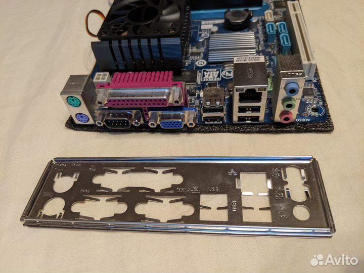 Gigabyte GA-C807N, Celeron 1.5 ггц, 4Гб озу