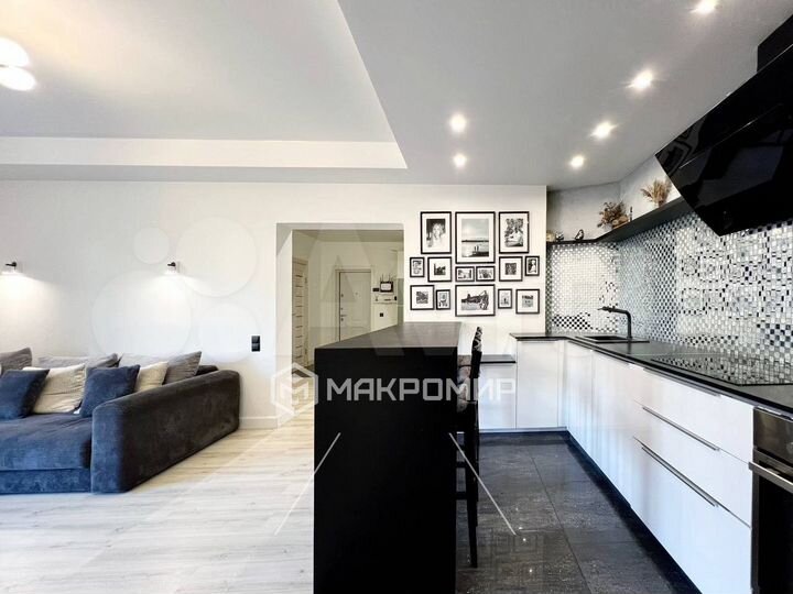 3-к. квартира, 99,7 м², 2/4 эт.