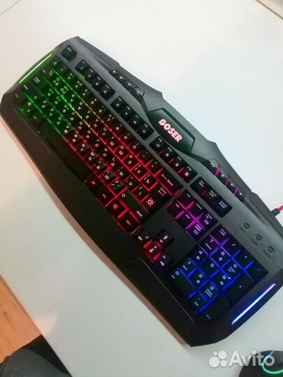 Игровая клавиатура и мышь