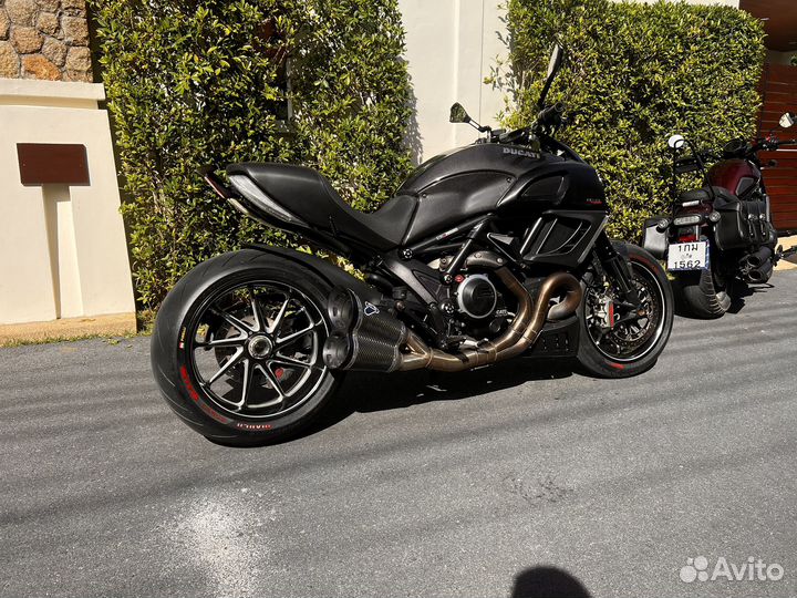 Прокат мотоцикла Ducati Diavel S Carbon