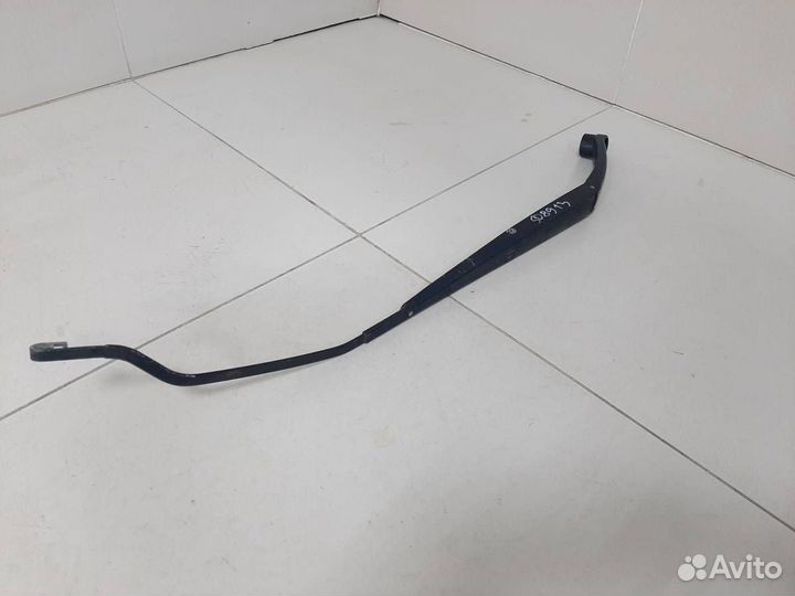Поводок стеклоочистителя передний правый Hyundai S