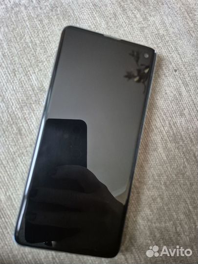 Samsung Galaxy S10, 8/128 ГБ