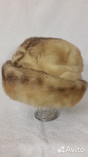 Норковая шапка с фигурным рельефом