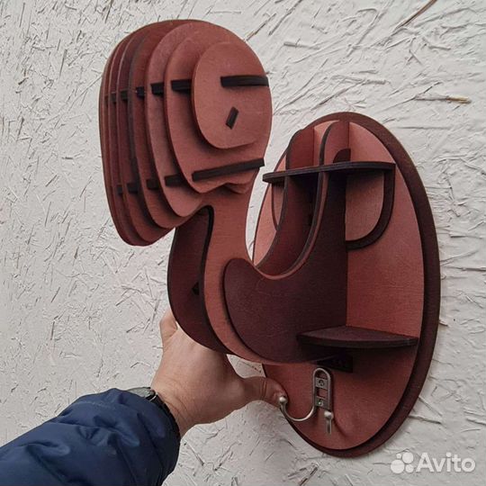 Вешалка, подставка для шлема, кепок, наушников