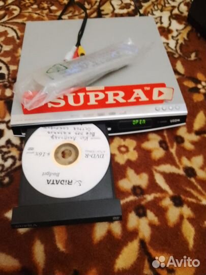 Видеомагнитофон (DVD проигрыватель)supra s-dp15s