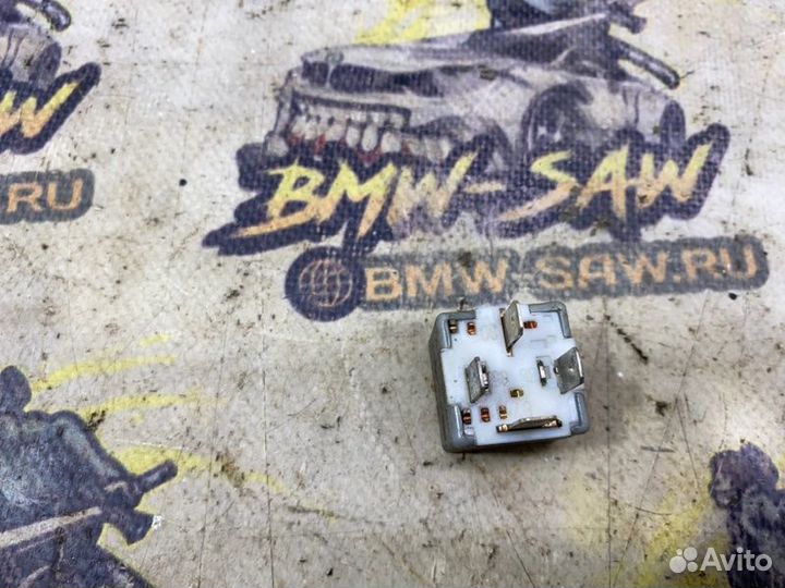 Реле Audi 80 B3 AAD 1991