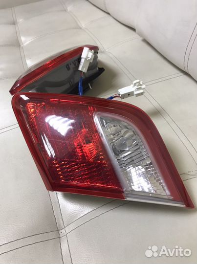 Фонарь правый левый внутренний Toyota Camry V40