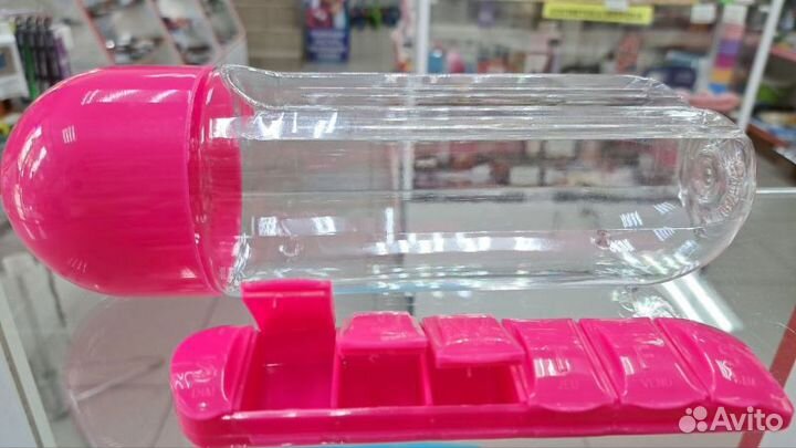 Бутылка с таблетницей