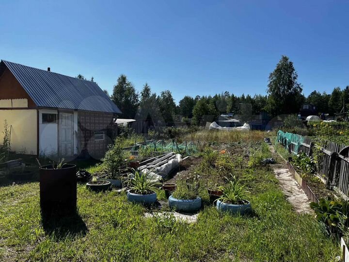 Дача 16 м² на участке 6 сот.