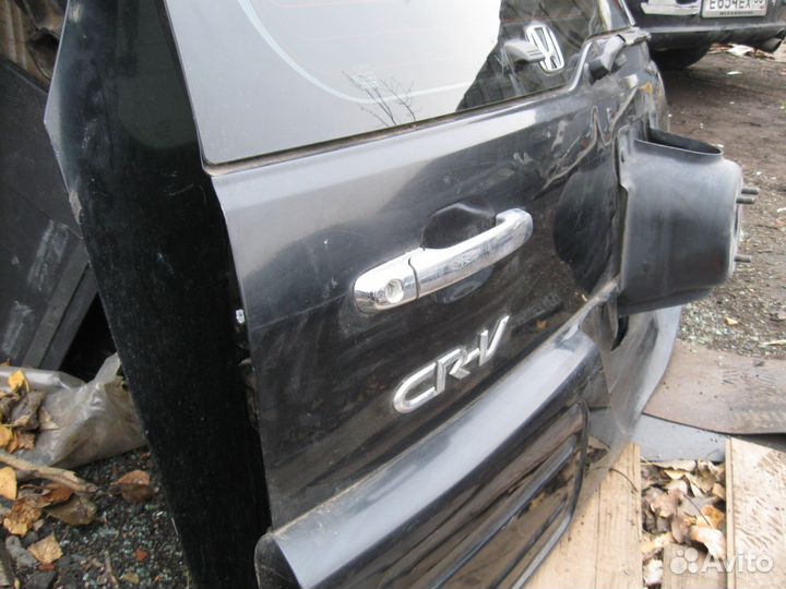 Дверь багажника на Хонду CRV- 2004 года