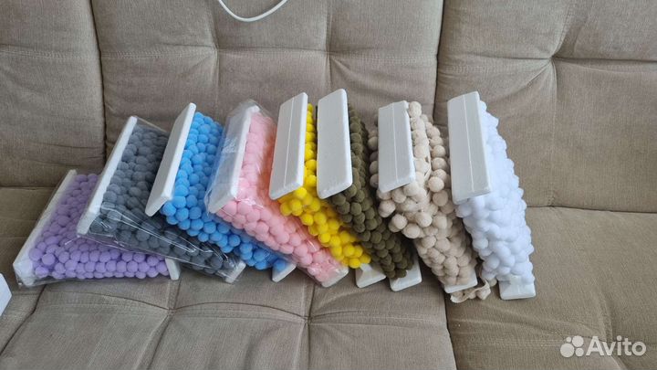 Тесьма с помпонами