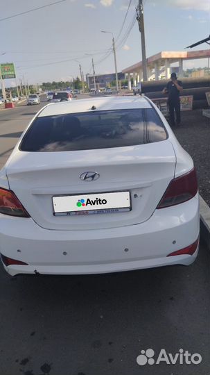 Hyundai Solaris 1.4 AT, 2015, битый, 215 300 км