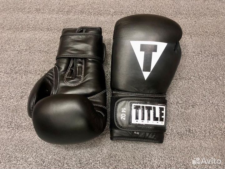 Боксерские перчатки Title кожаные