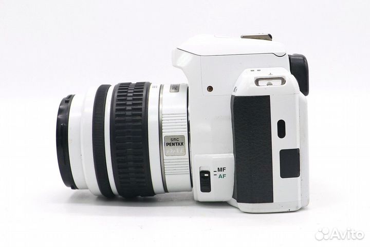Pentax K-r kit white (пробег 31140 кадров)