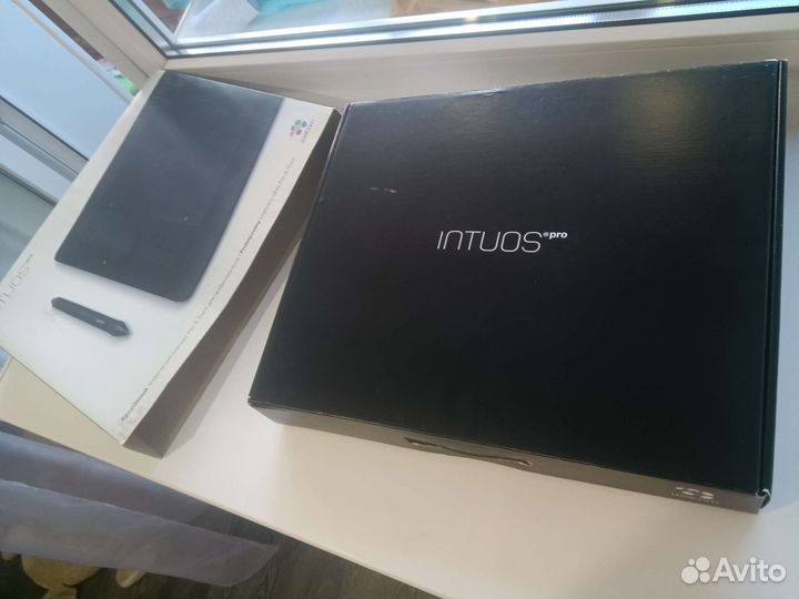 Wacom intuos pro medium PTH-651