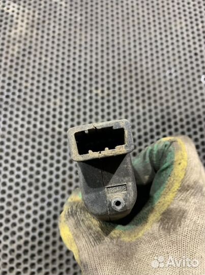 Активатор замка бензобака Омега Б Omega B