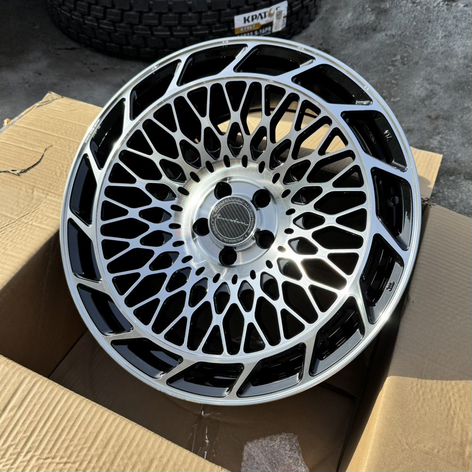 Литые диски Sakura Wheels 2836 8.5×R19 5×108