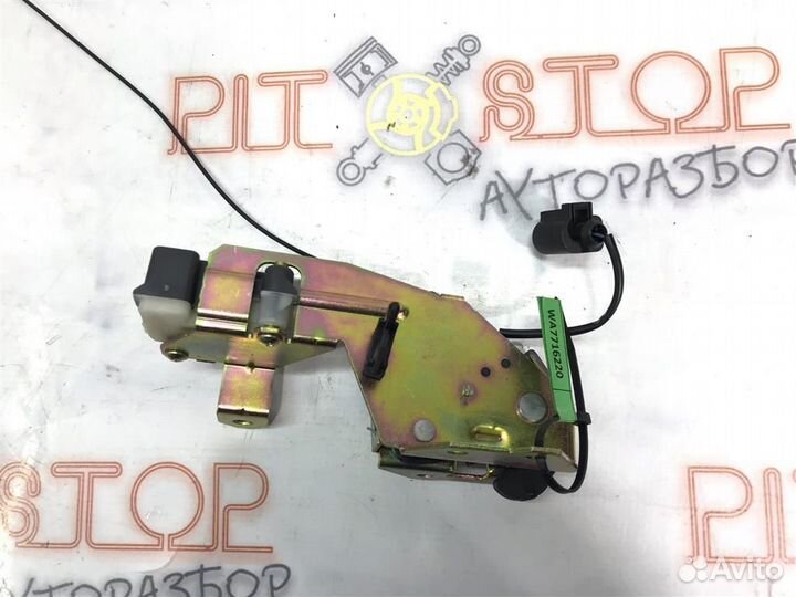 Замок стекла багажника VW Touareg GP (7LA,7L6,7L7