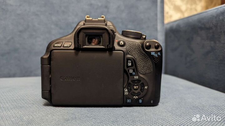 Canon 600d + Canon EF 40mm f/2.8 STM