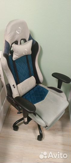 Игровое компьютерное кресло GT Racer 306F